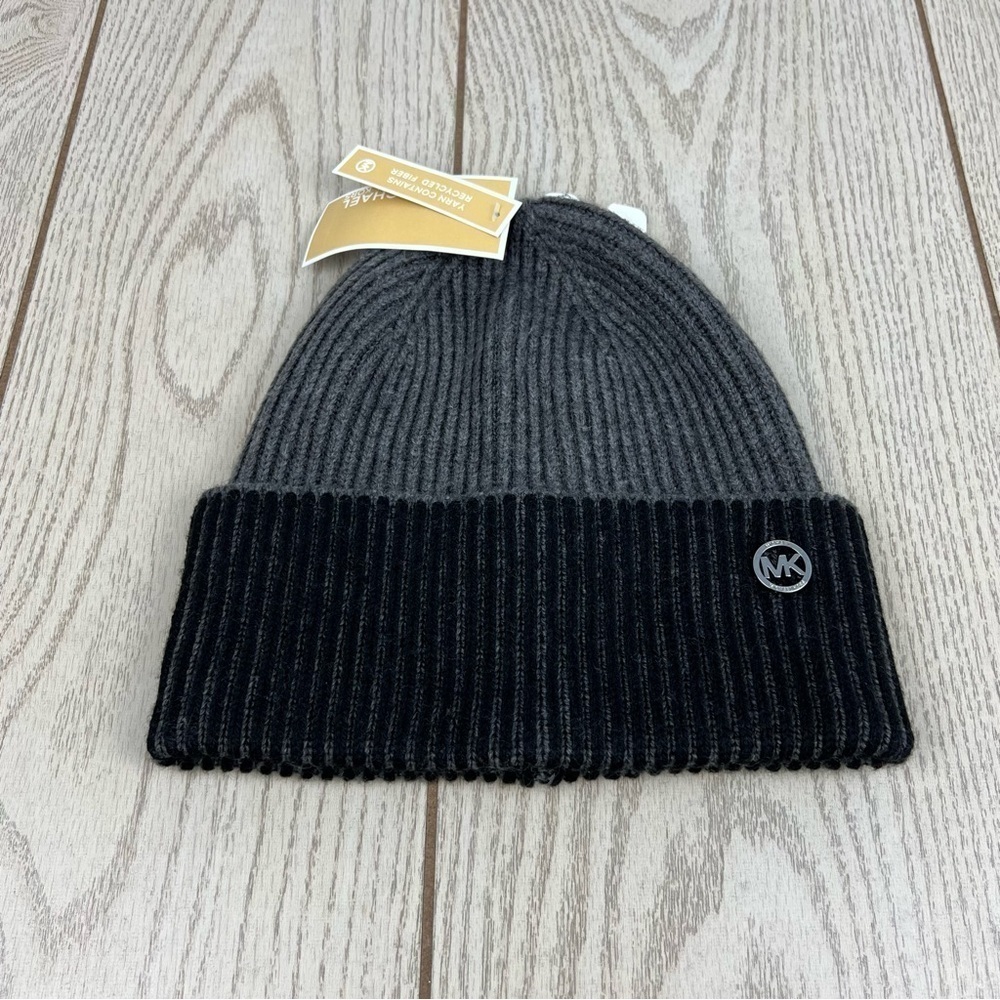 Michael Kors Women's Plaited Fisherman Rib Cuff Beanie Hat OS Grey & Black $58